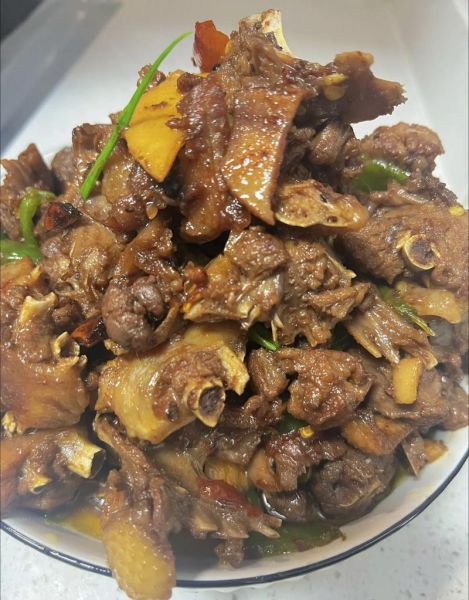 啤酒鸭怎么做好吃_啤酒鸭的家常做法