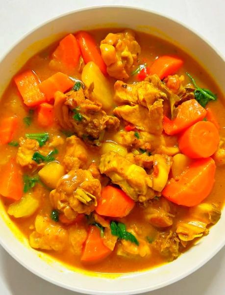 咖喱鸡块怎么做_咖喱鸡块需要焯水吗