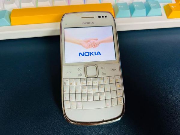 诺基亚全键盘手机还能用吗_怎么买最划算