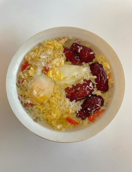 酒糟煮鸡蛋的做法_酒糟鸡蛋汤怎么煮