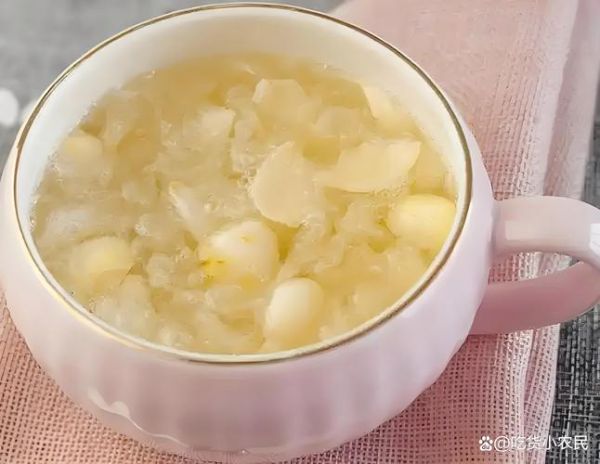 莲子百合银耳汤怎么做_莲子百合银耳汤的功效