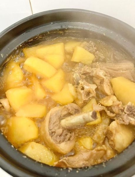 炖鸡块的家常做法_鸡块怎么炖才嫩滑