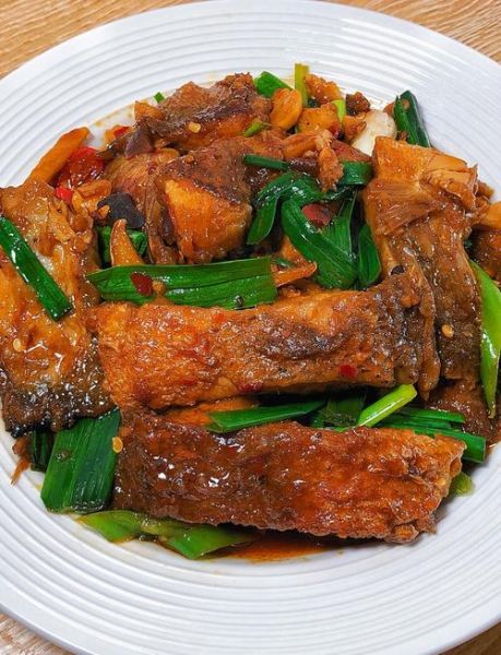 炖鱼块的家常做法_炖鱼块怎么做才入味