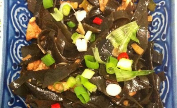 海带炒肉怎么做_海带炒肉的家常做法