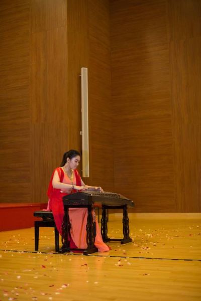 器乐生表演穿什么_器乐生舞台服装搭配技巧