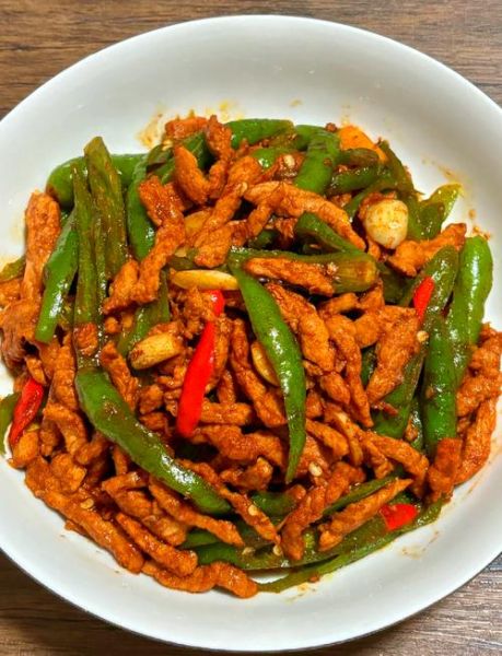 尖椒肉丝怎么炒好吃_家常尖椒肉丝做法步骤