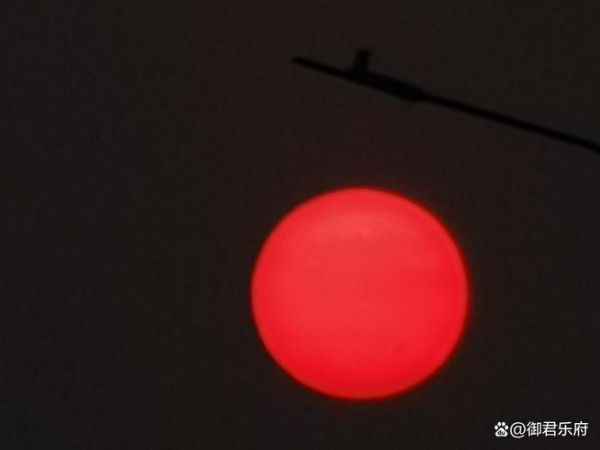 红色太阳怎么形容_描写红色太阳的优美句子