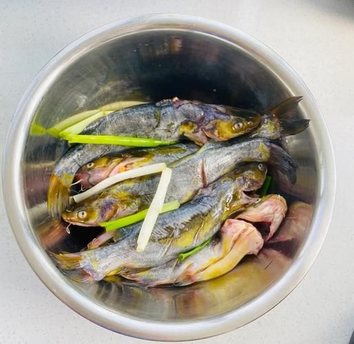 黄辣丁怎么做才正宗_正宗黄辣丁做法步骤