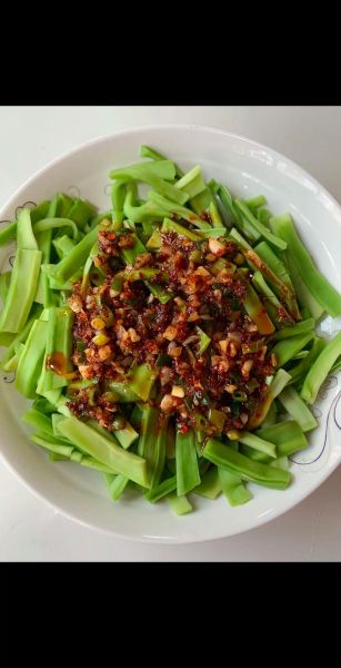 凉拌贡菜怎么做_贡菜需要焯水吗