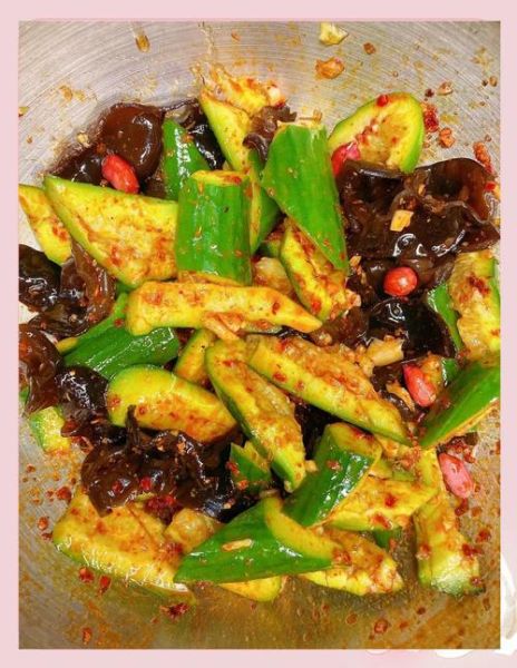 黄瓜拌木耳怎么做好吃_黄瓜拌木耳的家常做法