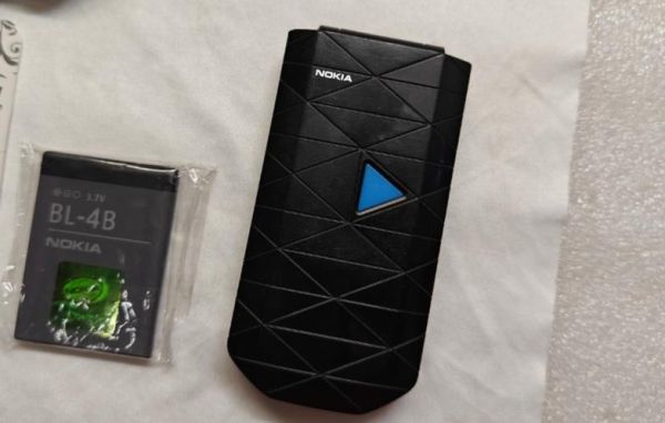 诺基亚翻盖手机哪里买_诺基亚翻盖手机还能用吗