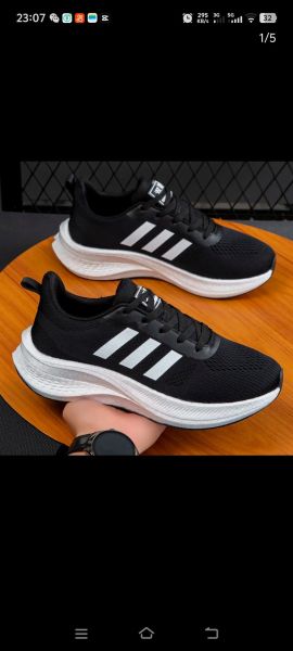 跑步穿什么鞋_跑步多久能减肥