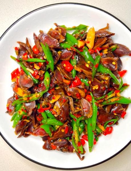 辣炒鸡胗怎么做才脆_鸡胗去腥焯水几分钟