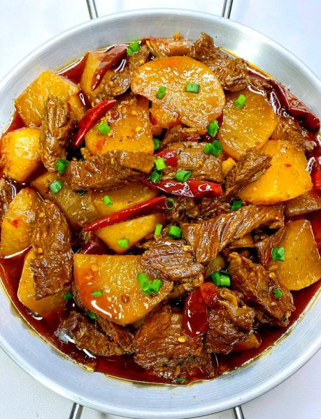 红烧牛腩怎么做好吃_家常红烧牛腩做法