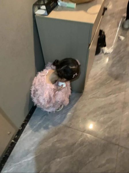 躲在角落怎么办_躲在角落怎么克服