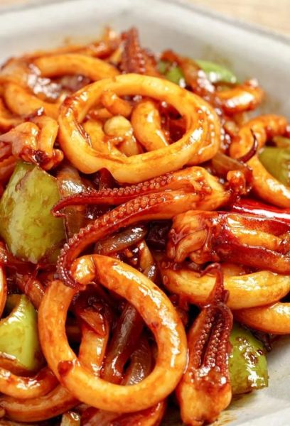 酱爆鱿鱼怎么炒才嫩_酱爆鱿鱼用焯水吗