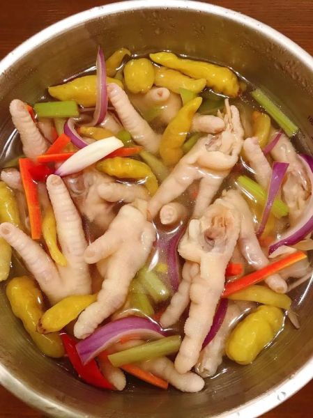 泡椒鸡爪怎么做_泡椒鸡爪的正宗做法