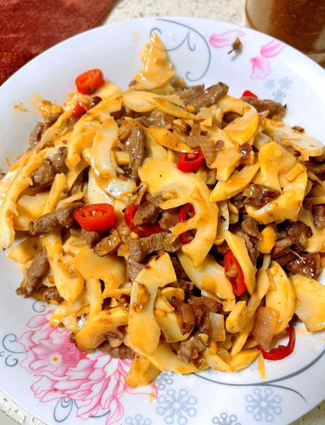 牛肉烧笋子怎么做好吃_牛肉烧笋子需要焯水吗