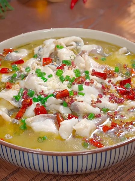 酸菜鱼怎么做才嫩滑_酸菜鱼用什么鱼最好