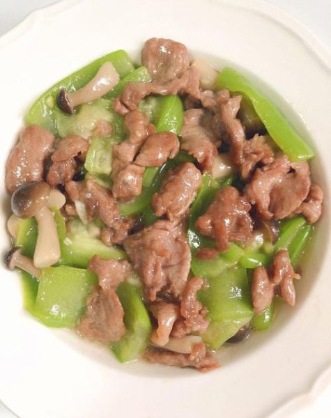 牛肉炒丝瓜怎么炒才嫩_丝瓜炒牛肉用不用焯水