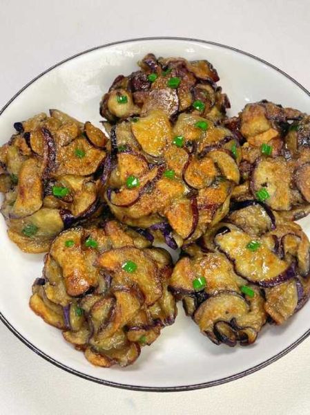 茄子馅饼怎么做_茄子馅饼的家常做法