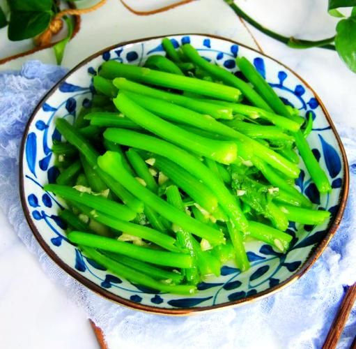 南瓜尖怎么炒好吃_南瓜尖焯水几分钟