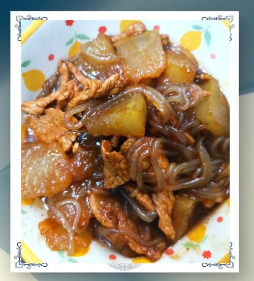 猪肉冬瓜炖粉条怎么做_冬瓜炖粉条要不要焯水