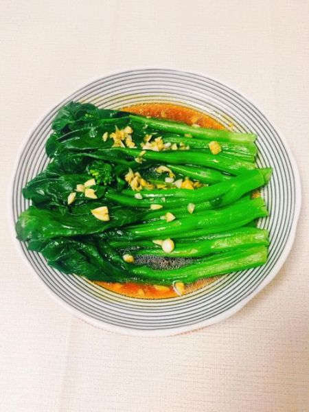 菜心怎么炒好吃_菜心焯水几分钟