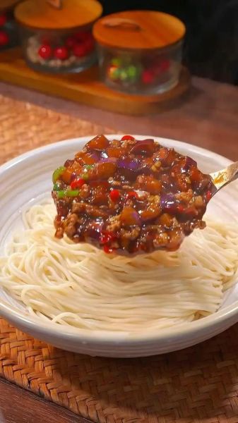 素茄子打卤面怎么做_素茄子卤面家常做法