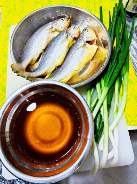 小黄鱼怎么做好吃_小黄鱼家常做法大全