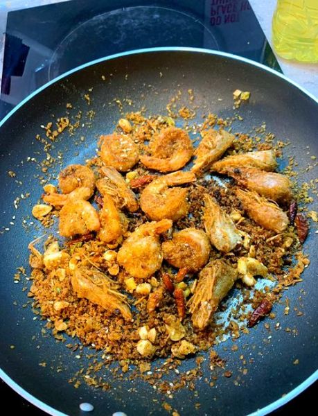 避风塘虾怎么做_避风塘虾的做法步骤