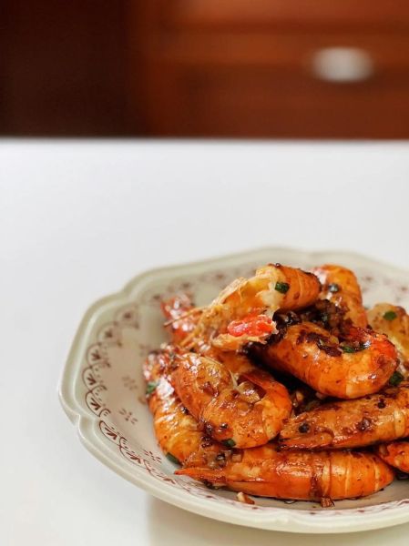 虾子怎么做好吃_虾子去虾线最简单的方法