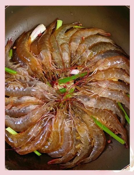 虾子怎么做好吃_虾子去虾线最简单的方法