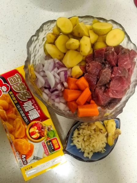 牛肉咖喱土豆怎么做_牛肉咖喱土豆的家常做法