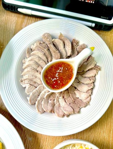 烧猪肉的家常做法_烧猪肉怎么做才外酥里嫩