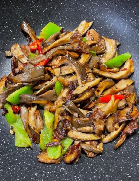 蘑菇炒肉怎么炒才好吃_蘑菇炒肉的家常做法