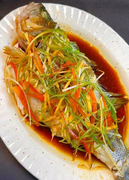 鱼鱼的做法_清蒸鲈鱼怎么做才鲜嫩