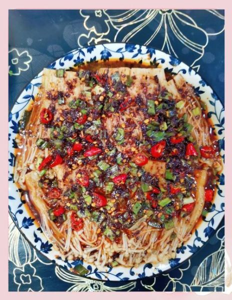 麻辣金针菇怎么做_麻辣金针菇的做法窍门