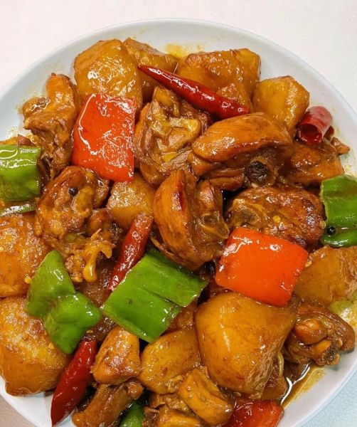 鸡肉炖土豆的家常做法_鸡肉炖土豆怎么做好吃又入味