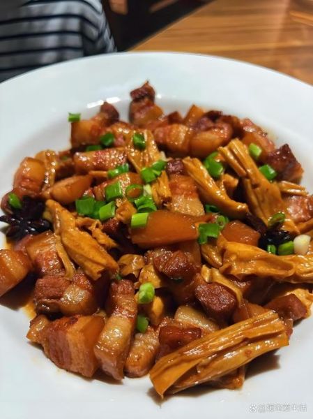 腐竹炒肉怎么做_腐竹炒肉先泡还是先焯水