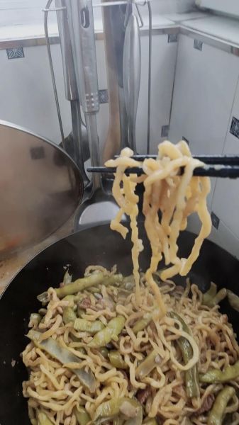 芸豆焖面怎么做_芸豆焖面家常做法