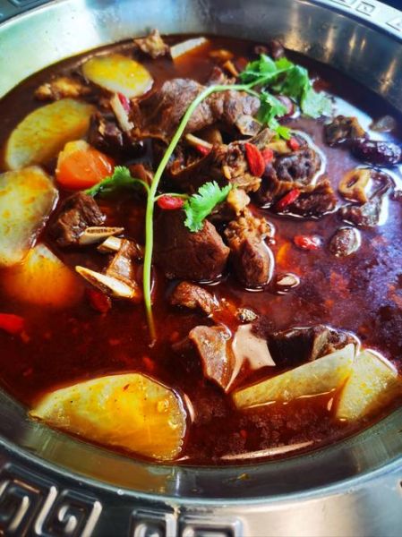 红烧羊肉的家常做法_红烧羊肉怎么做好吃又烂