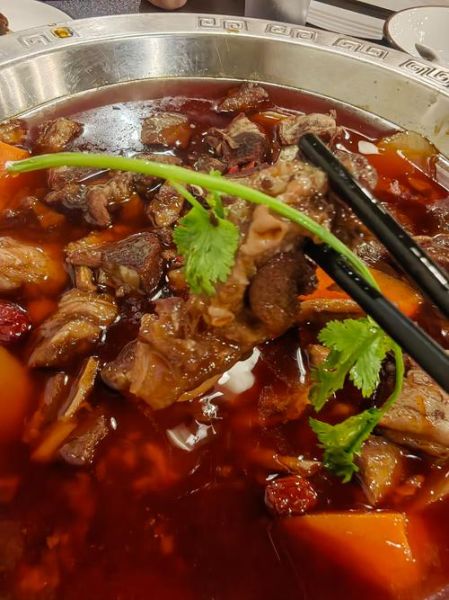 红烧羊肉的家常做法_红烧羊肉怎么做好吃又烂