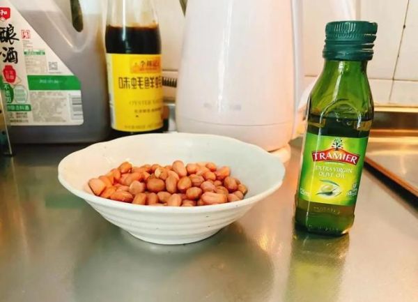 无油干炒花生米怎么做_无油干炒花生米为什么酥脆