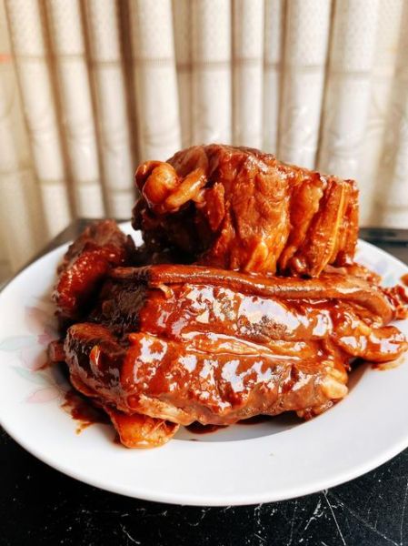 红烧牛排骨怎么做好吃_红烧牛排骨最正宗的做法