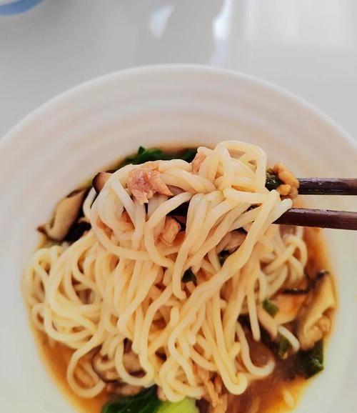 肉丝面怎么做_肉丝面家常做法