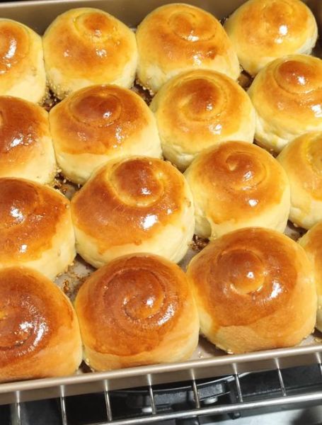 蜂蜜小面包怎么做_蜂蜜小面包的做法步骤