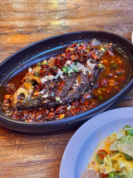 炝锅鱼怎么做_炝锅鱼最正宗的做法