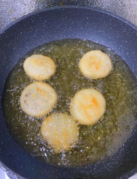 糯米面炸糕怎么做_炸糕不裂不硬的秘诀