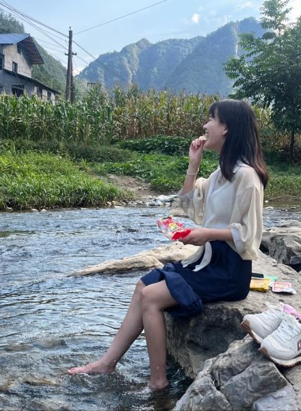 过小溪怎么过_过小溪注意事项